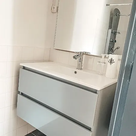 Daire Superbe T2 Avec Cours *